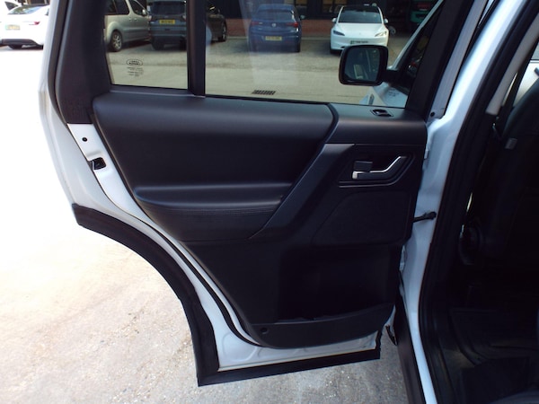 Used Land Rover Freelander 2 2014 for sale - 76121729: Photo 30