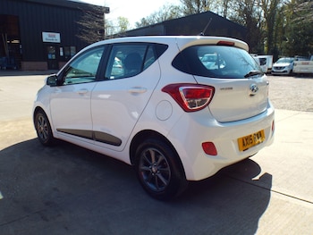 Used Hyundai i10 2015 for sale - 78020201: Photo