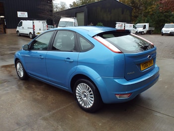 Used Ford Focus 2010 for sale - 76513236: Photo