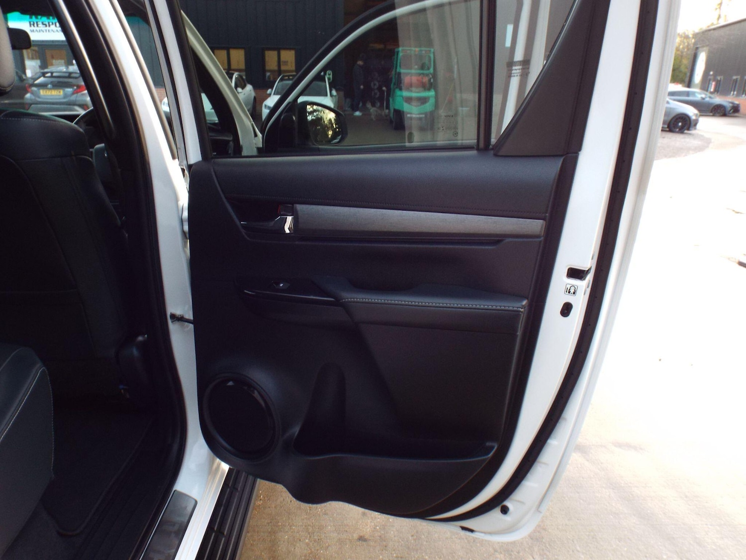 Used Toyota Hilux 2021 for sale - 76735077: Photo 23