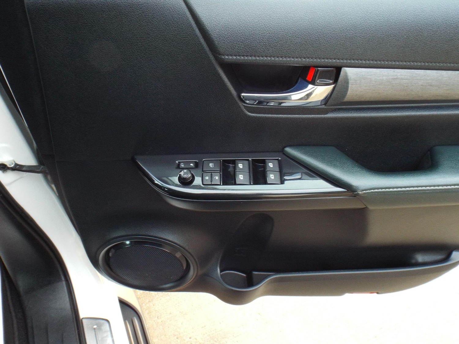 Used Toyota Hilux 2021 for sale - 76735077: Photo 39