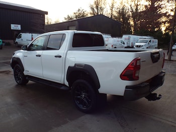 Used Toyota Hilux 2021 for sale - 76735077: Photo