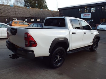 Used Toyota Hilux 2021 for sale - 76735077: Photo