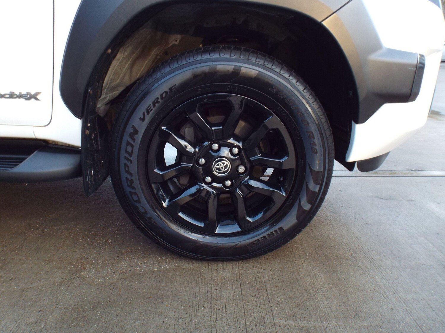 Used Toyota Hilux 2021 for sale - 76735077: Photo 51