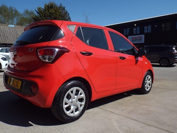 Used Hyundai i10 2019 for sale - 78292145: Photo