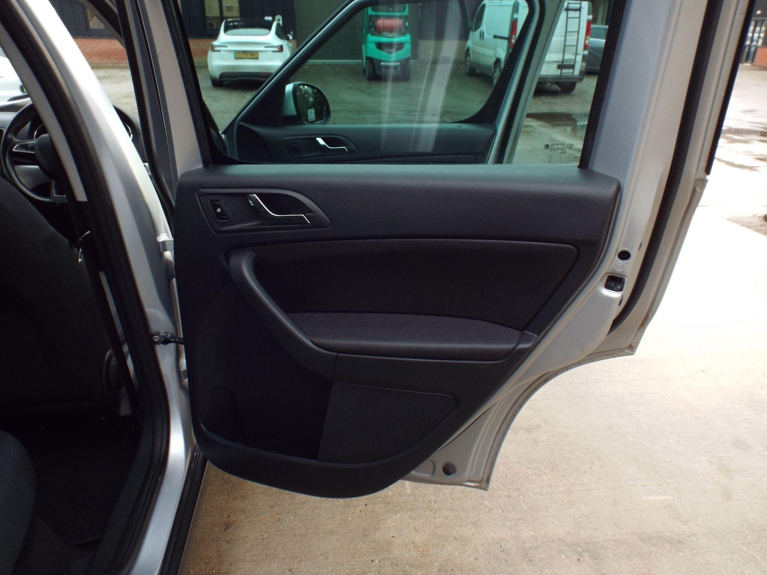 Used Skoda Yeti 2014 for sale - 76926373: Photo 24