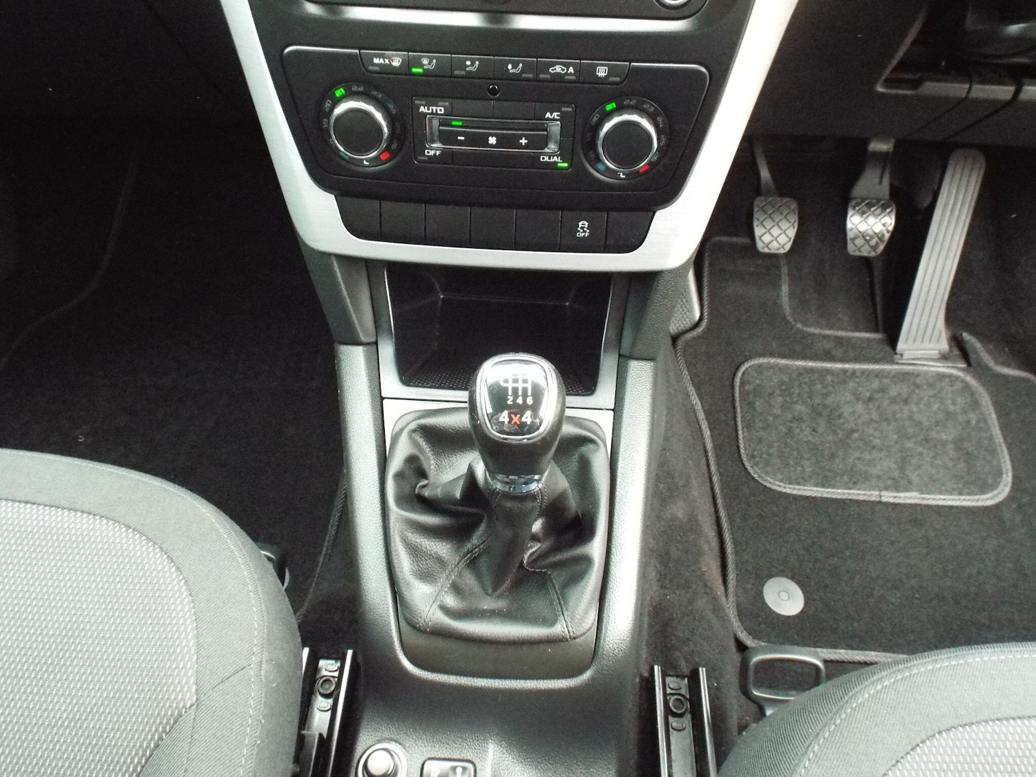 Used Skoda Yeti 2014 for sale - 76926373: Photo 32