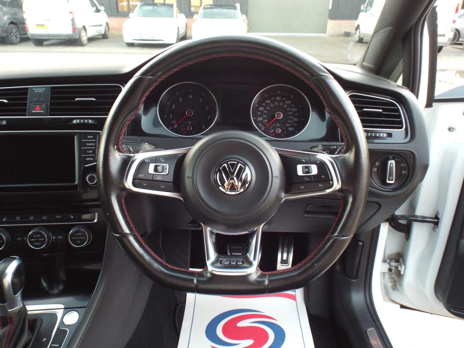 Used Volkswagen Golf 2016 for sale - 76780849: Photo 12