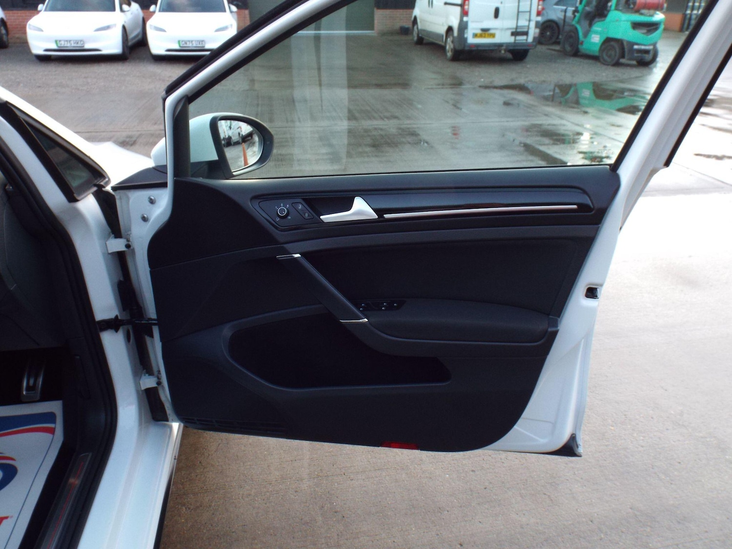 Used Volkswagen Golf 2016 for sale - 76780849: Photo 21