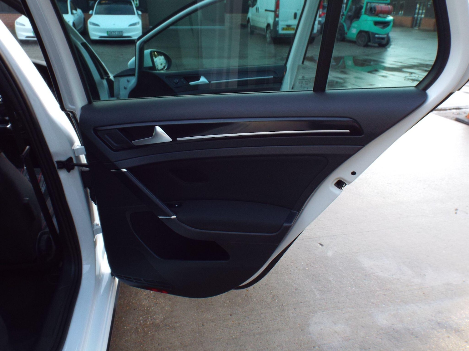 Used Volkswagen Golf 2016 for sale - 76780849: Photo 25