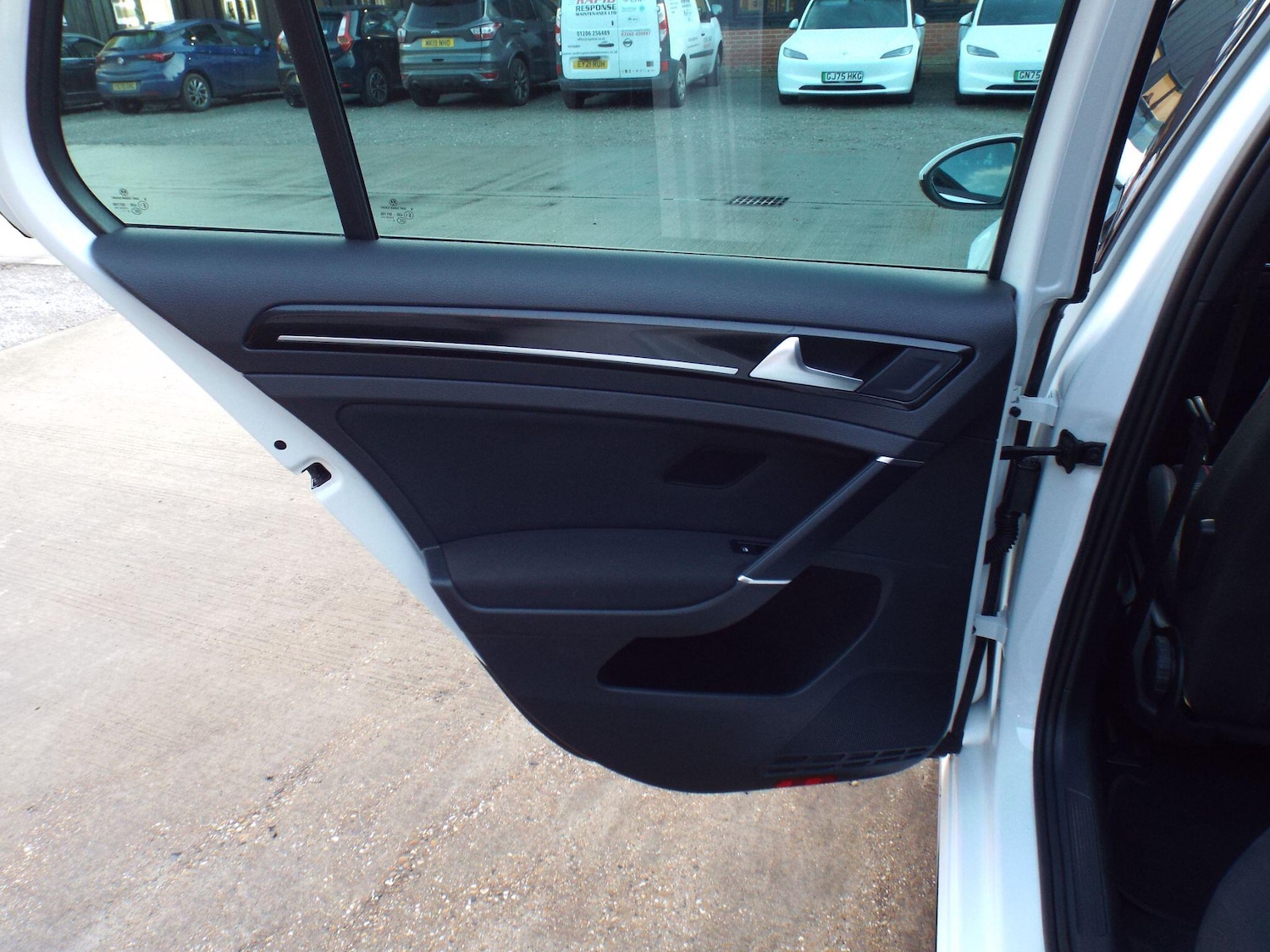 Used Volkswagen Golf 2016 for sale - 76780849: Photo 31