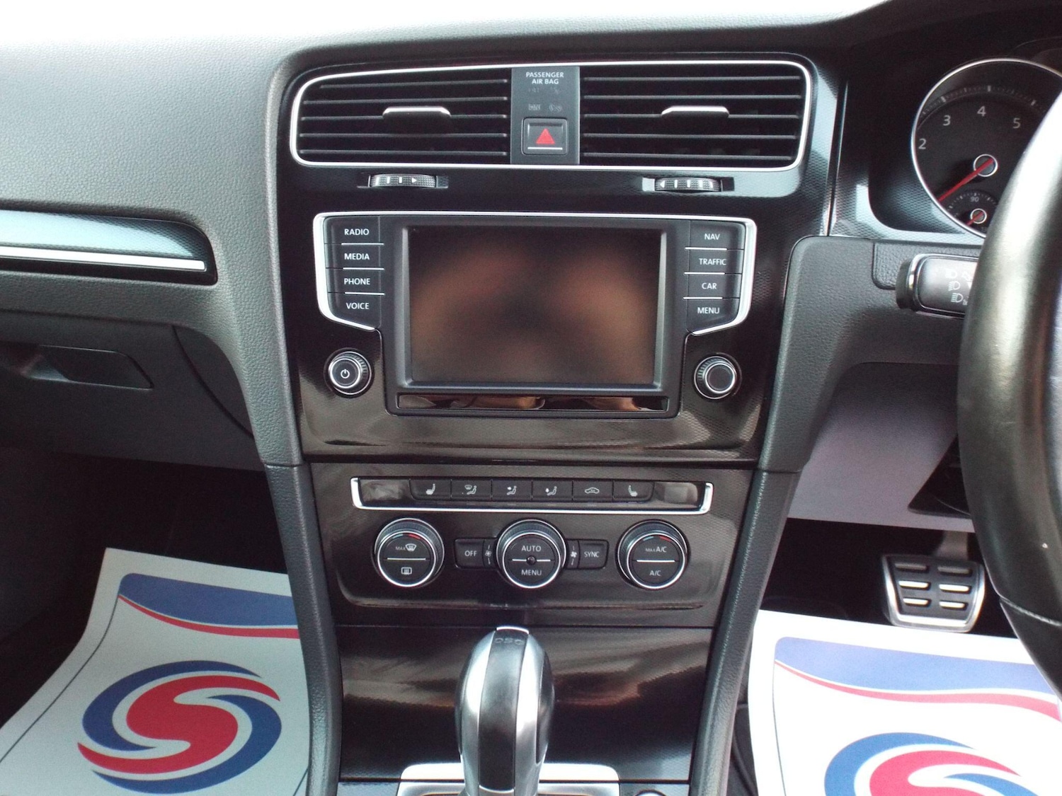 Used Volkswagen Golf 2016 for sale - 76780849: Photo 37