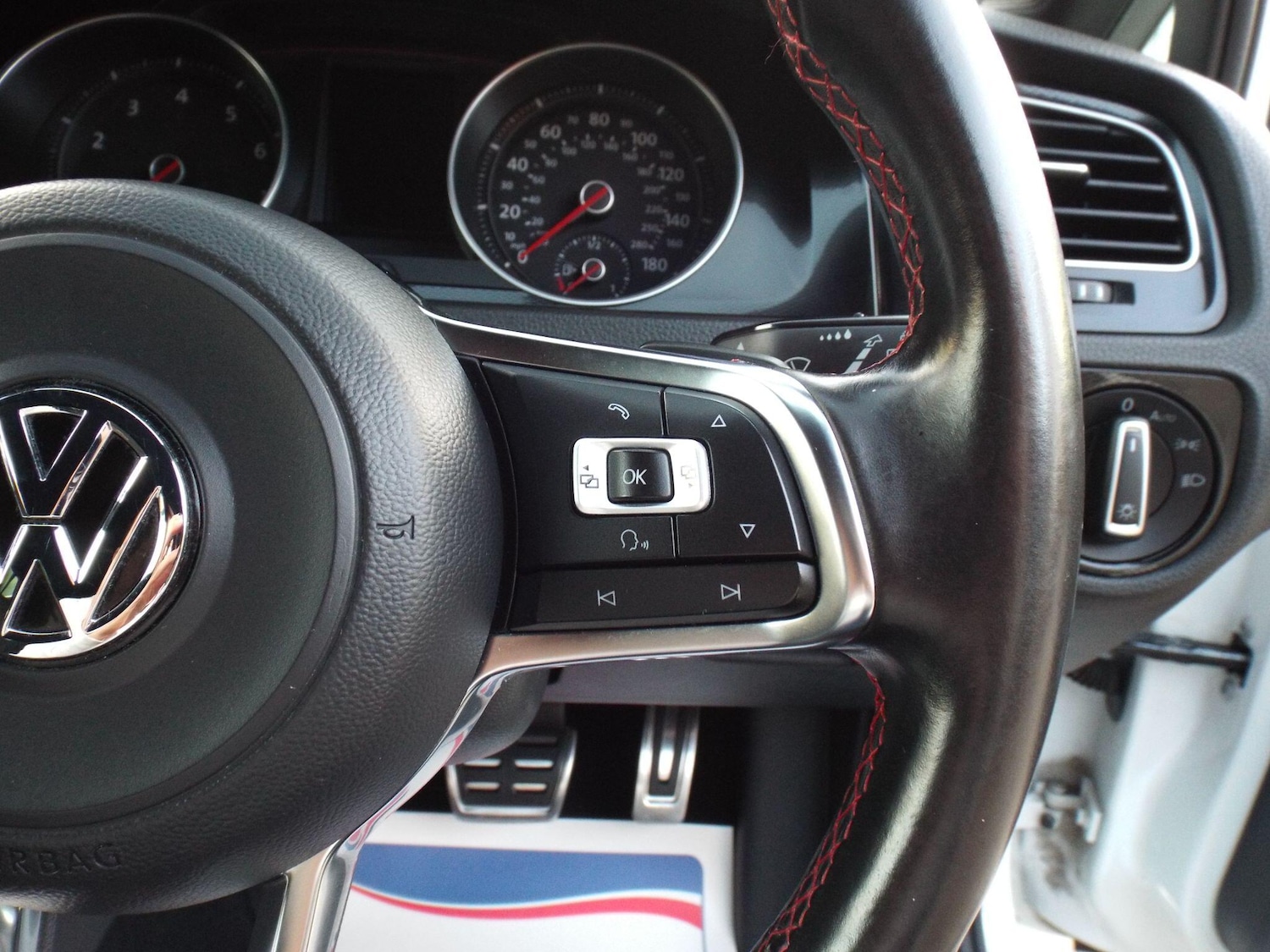 Used Volkswagen Golf 2016 for sale - 76780849: Photo 39