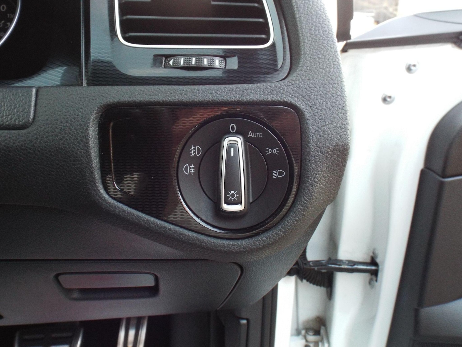 Used Volkswagen Golf 2016 for sale - 76780849: Photo 40