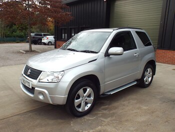Used Suzuki Grand Vitara 2010 for sale - 76457603: Photo