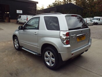 Used Suzuki Grand Vitara 2010 for sale - 76457603: Photo