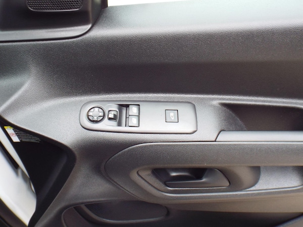 Used Peugeot Partner 2019 for sale - 76240286: Photo 35