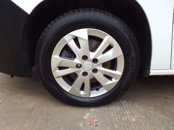 Used Peugeot Partner 2019 for sale - 76240286: Photo 43