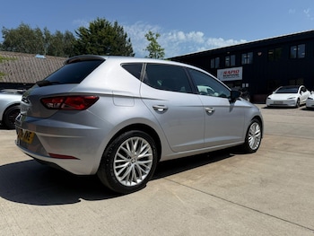 Used SEAT Leon 2019 for sale - 78989177: Photo