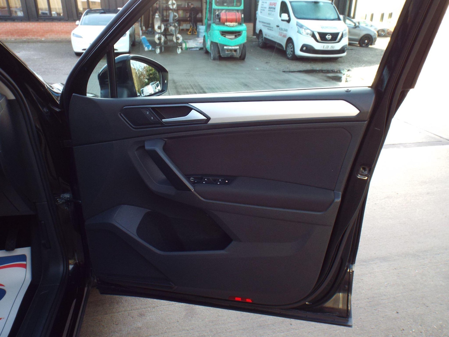 Used Volkswagen Tiguan 2017 for sale - 77016134: Photo 21