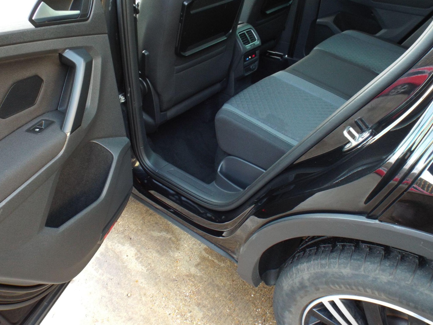 Used Volkswagen Tiguan 2017 for sale - 77016134: Photo 25