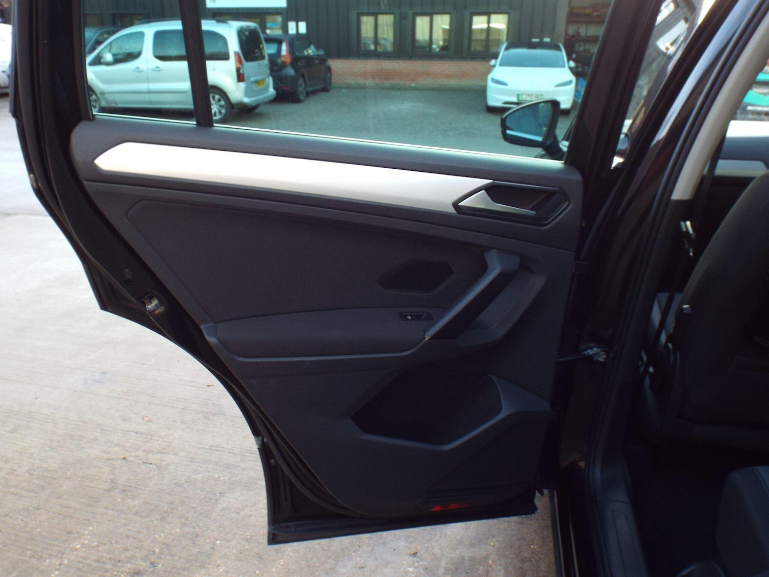 Used Volkswagen Tiguan 2017 for sale - 77016134: Photo 26