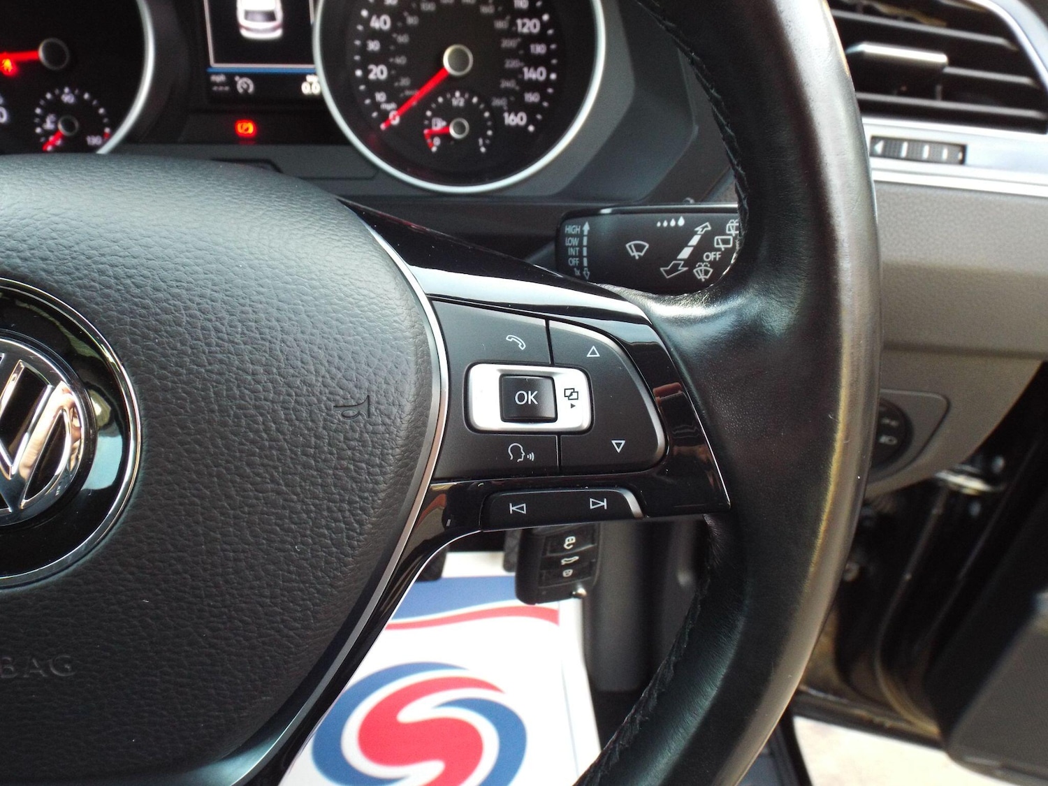 Used Volkswagen Tiguan 2017 for sale - 77016134: Photo 35