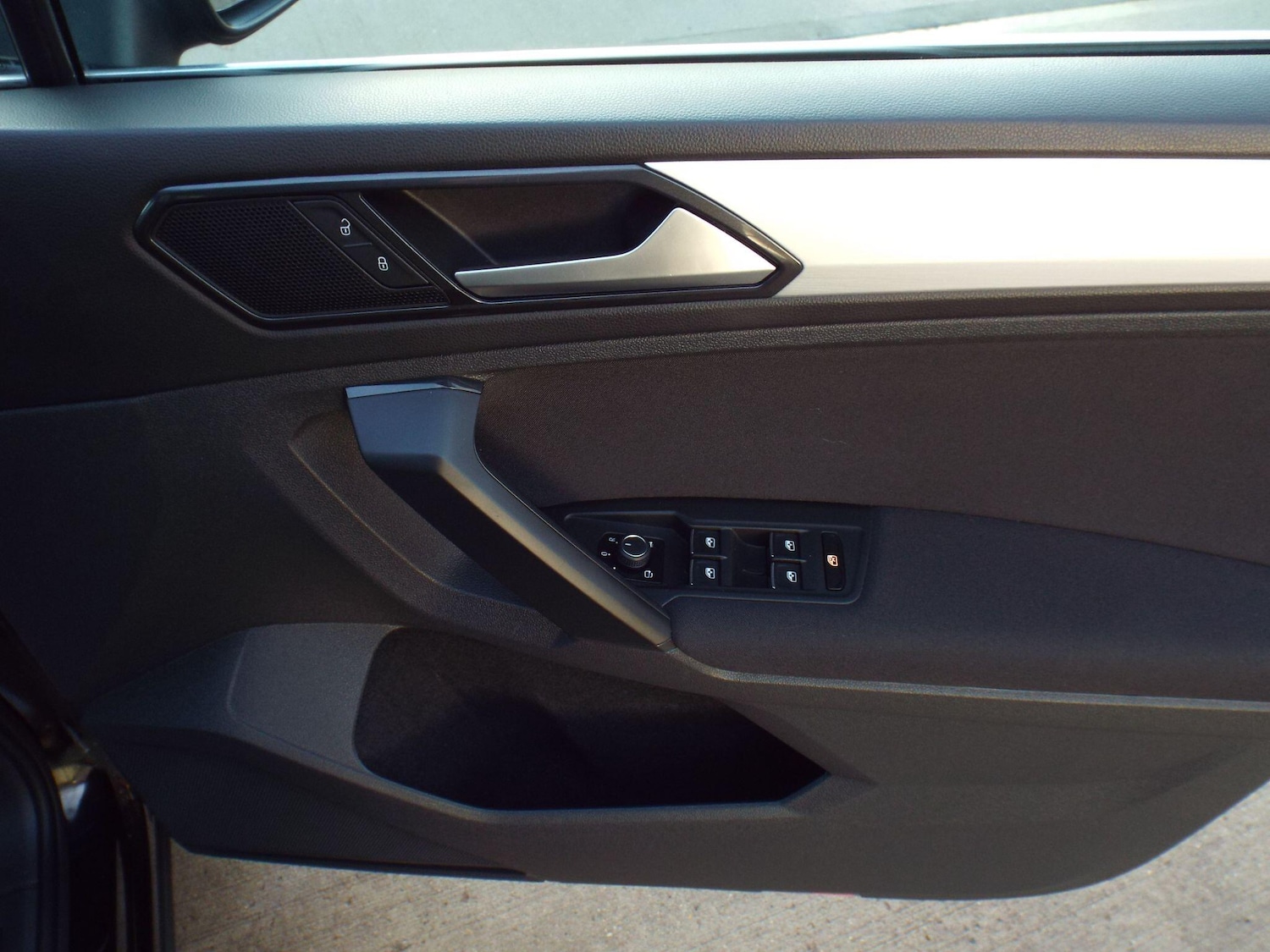 Used Volkswagen Tiguan 2017 for sale - 77016134: Photo 37