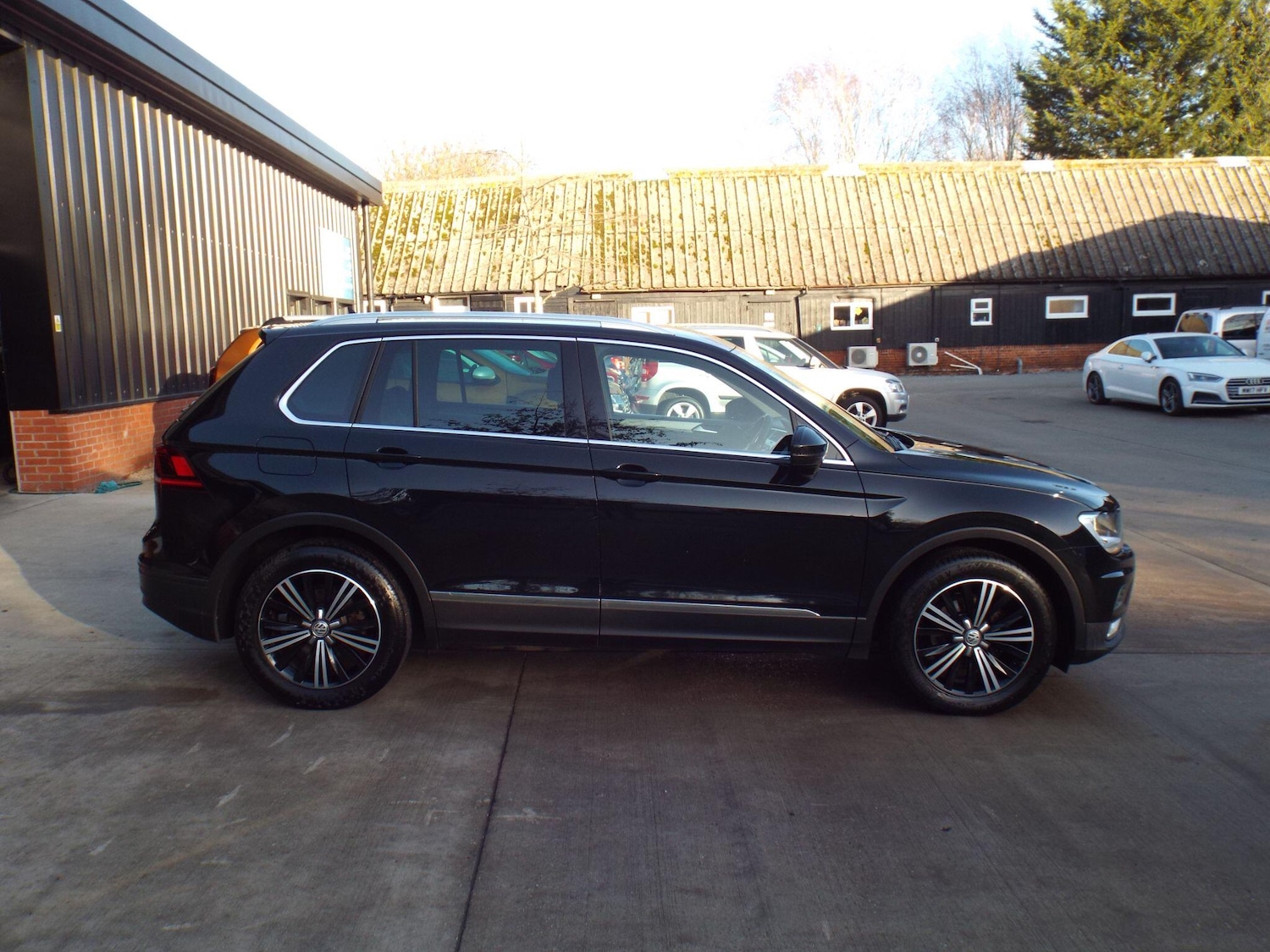 Used Volkswagen Tiguan 2017 for sale - 77016134: Photo 6