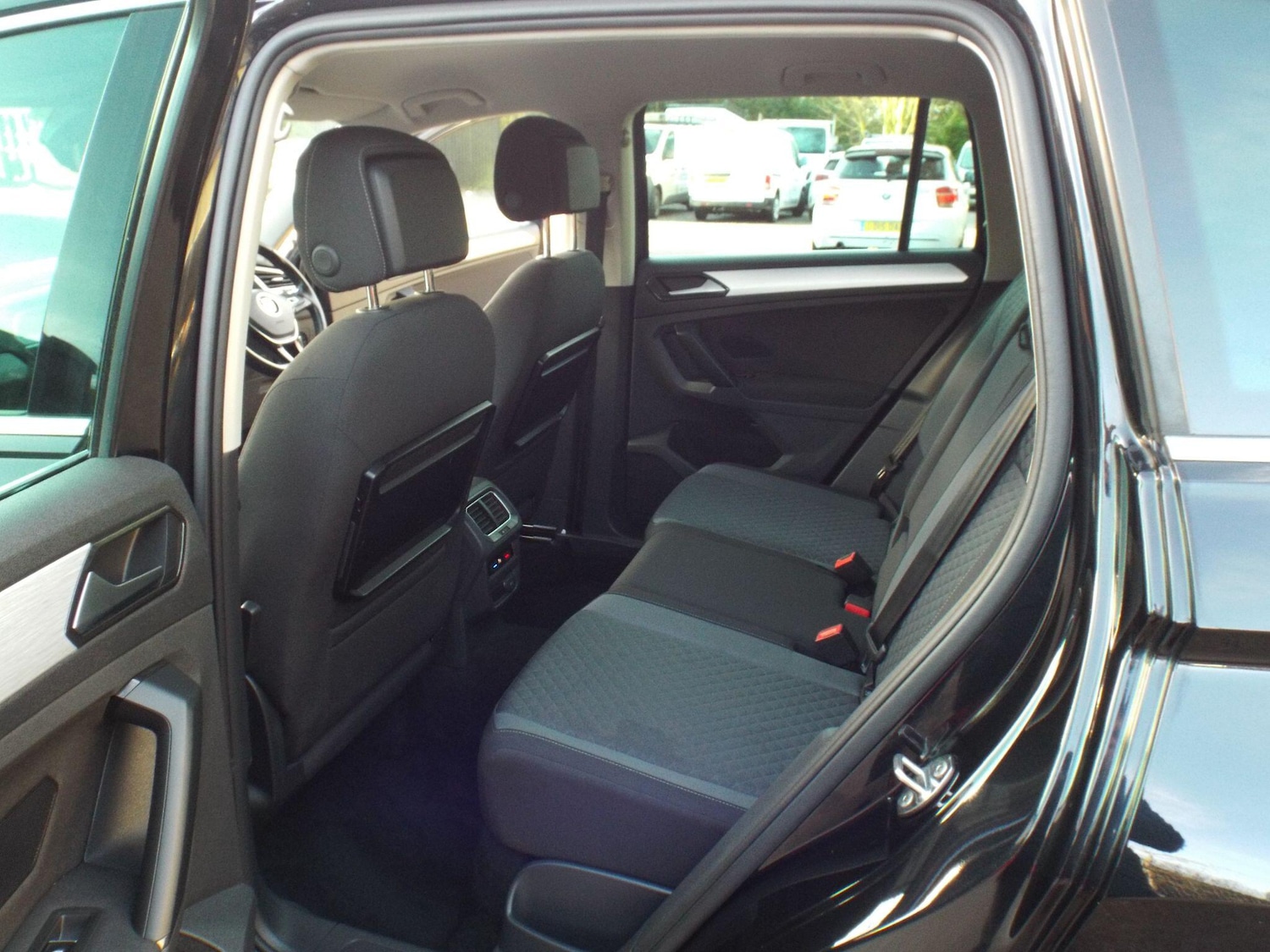 Used Volkswagen Tiguan 2017 for sale - 77016134: Photo 9