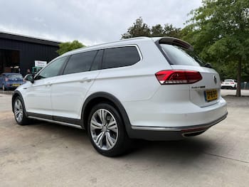 Used Volkswagen Passat 2016 for sale - 79698042: Photo