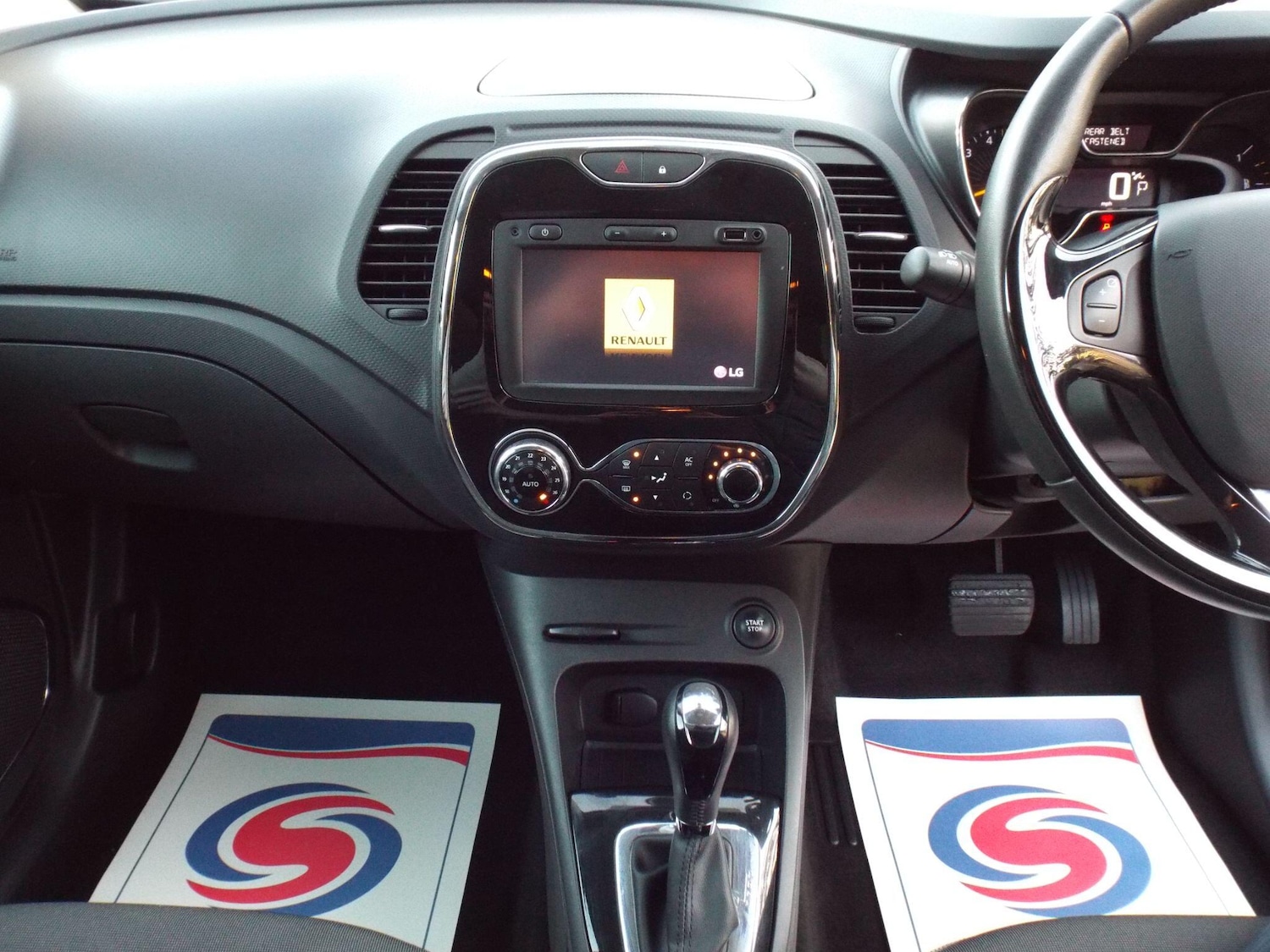 Used Renault Captur 2015 for sale - 76701528: Photo 27