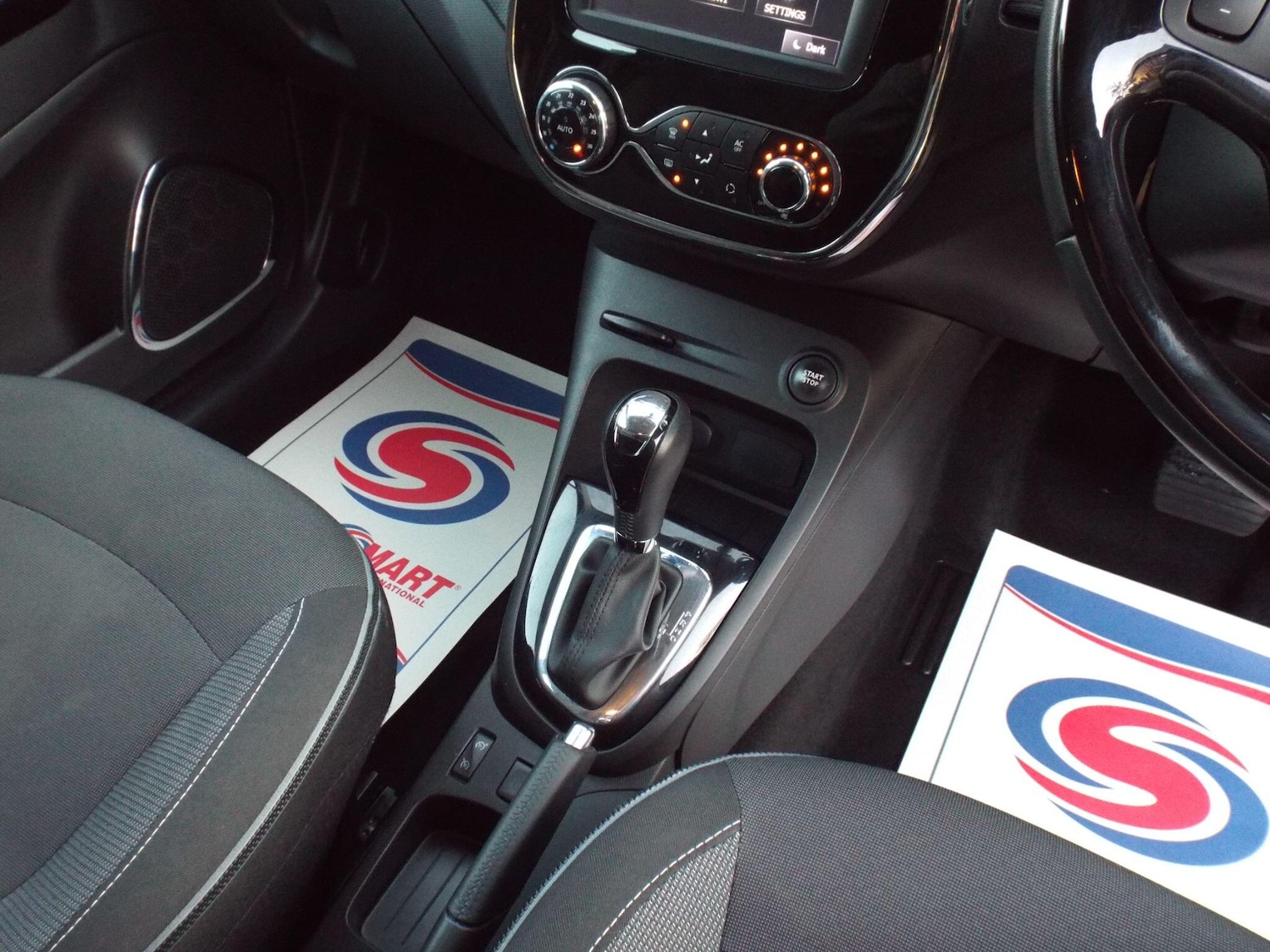 Used Renault Captur 2015 for sale - 76701528: Photo 29