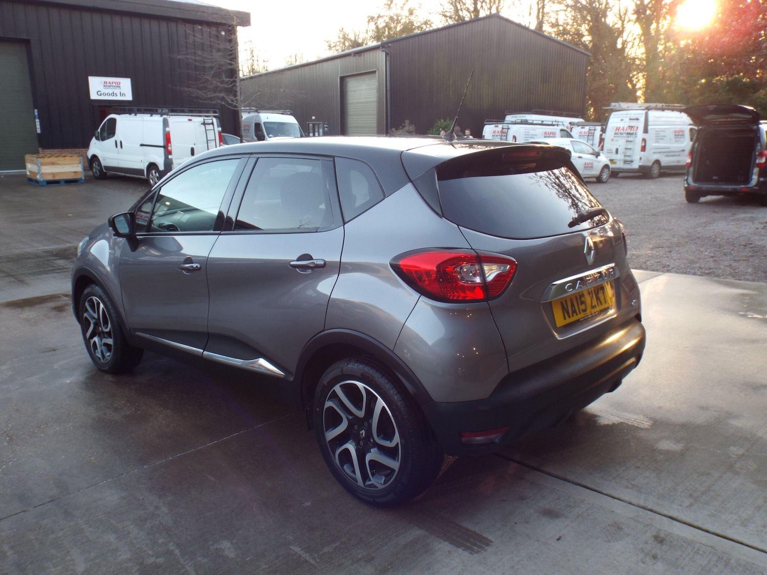 Used Renault Captur 2015 for sale - 76701528: Photo 3