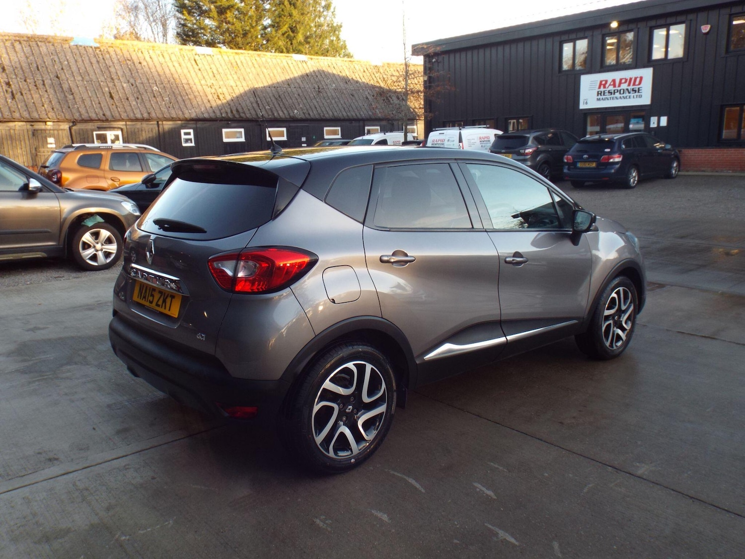 Used Renault Captur 2015 for sale - 76701528: Photo 4