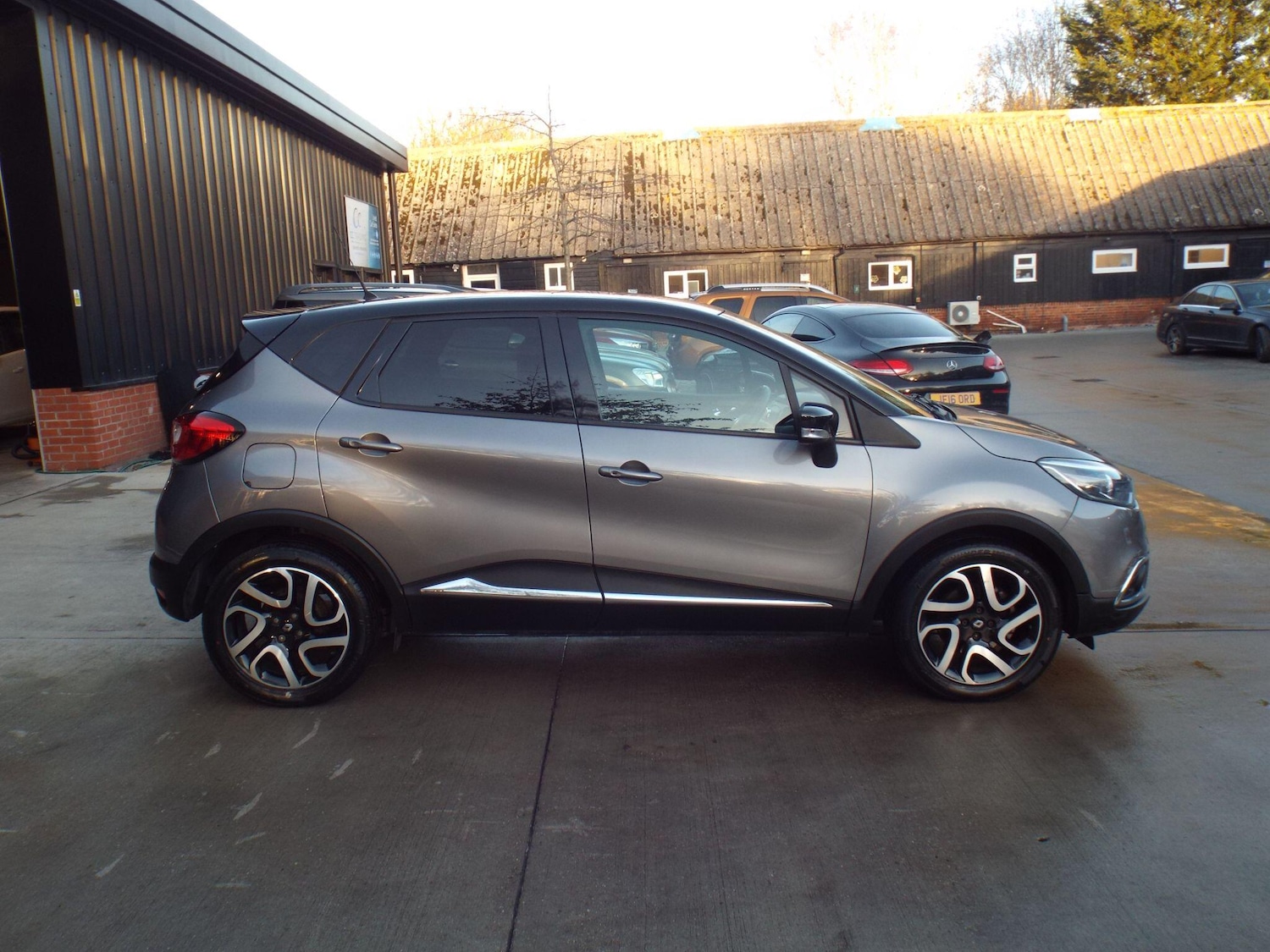 Used Renault Captur 2015 for sale - 76701528: Photo 5