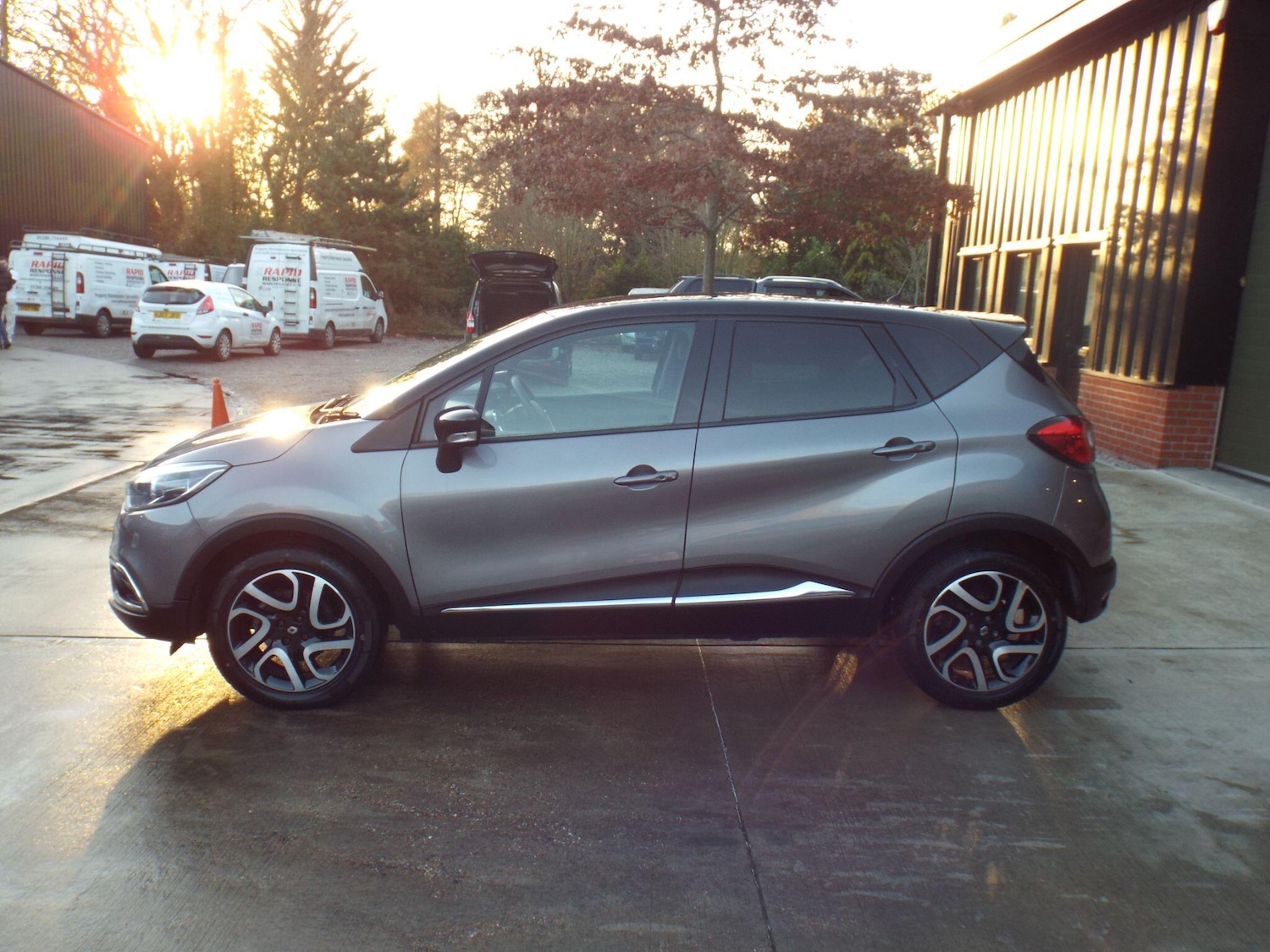 Used Renault Captur 2015 for sale - 76701528: Photo 6