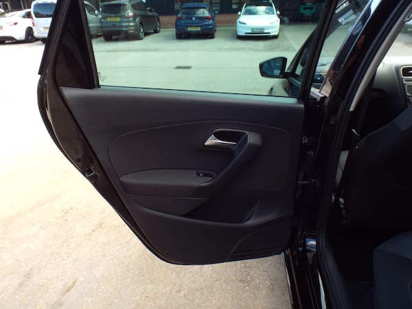 Used Volkswagen Polo 2017 for sale - 76122104: Photo 28