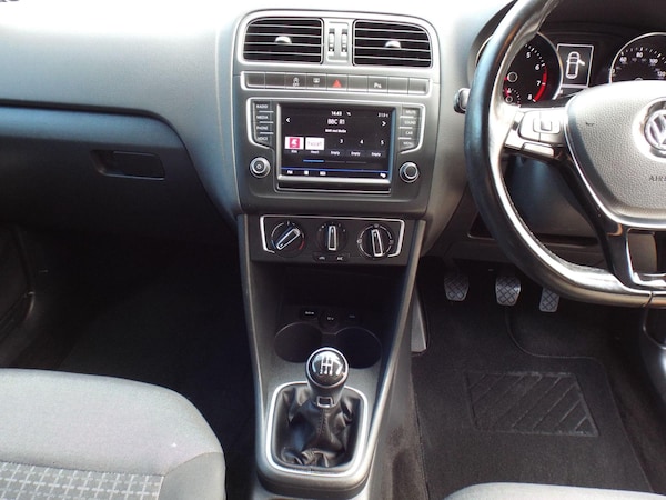 Used Volkswagen Polo 2017 for sale - 76122104: Photo 32