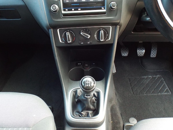 Used Volkswagen Polo 2017 for sale - 76122104: Photo 33