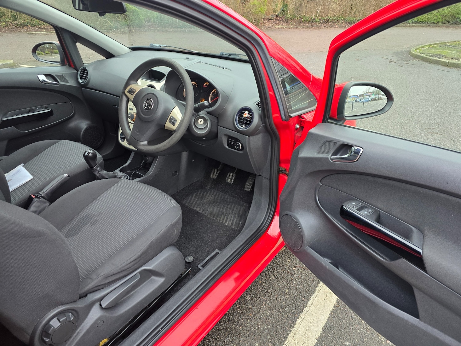 Used Vauxhall Corsa 2010 for sale - 77256613: Photo 9