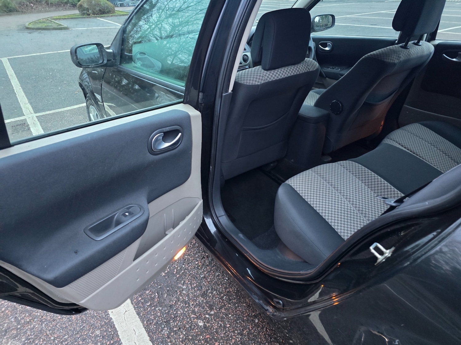 Used Renault Megane 2005 for sale - 77256616: Photo 12