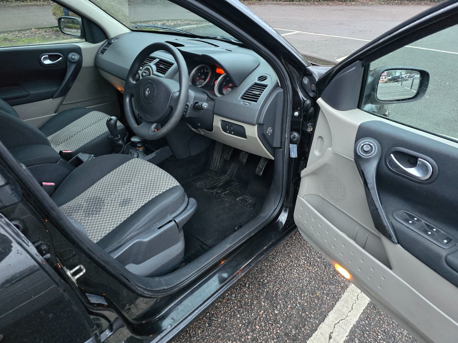 Used Renault Megane 2005 for sale - 77256616: Photo 9