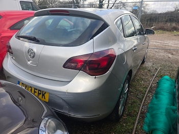 Used Vauxhall Astra 2013 for sale - 77310322: Photo