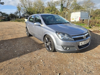 Vauxhall - Astra