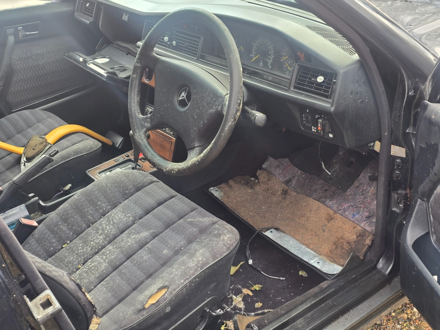 Used Mercedes-Benz 190 1992 for sale - 77310350: Photo 10