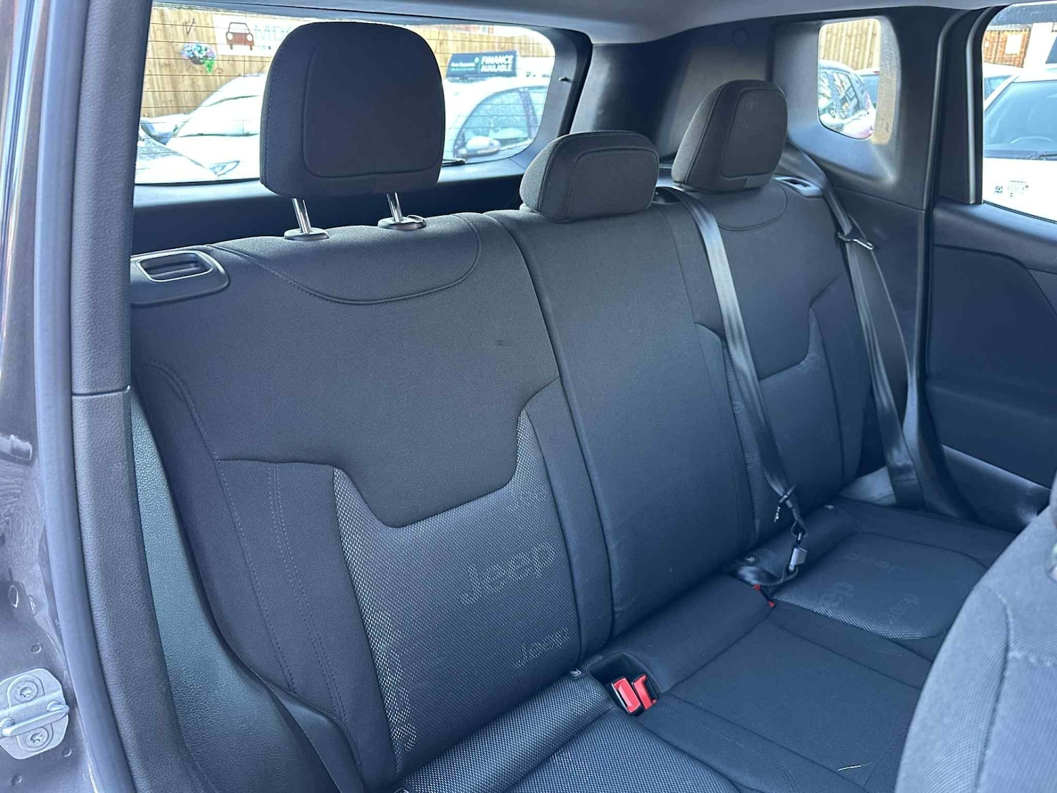 Used Jeep Renegade 2016 for sale - 77124187: Photo 6