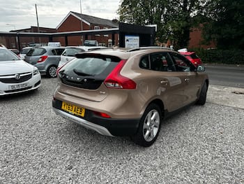 Used Volvo V40 2013 for sale - 79649684: Photo