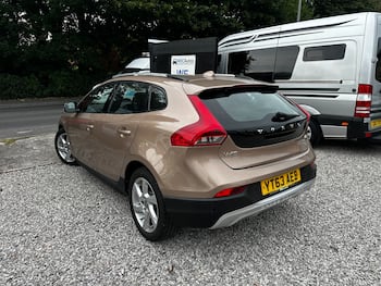 Used Volvo V40 2013 for sale - 79649684: Photo