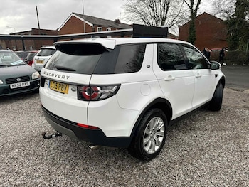 Used Land Rover Discovery Sport 2015 for sale - 77337883: Photo